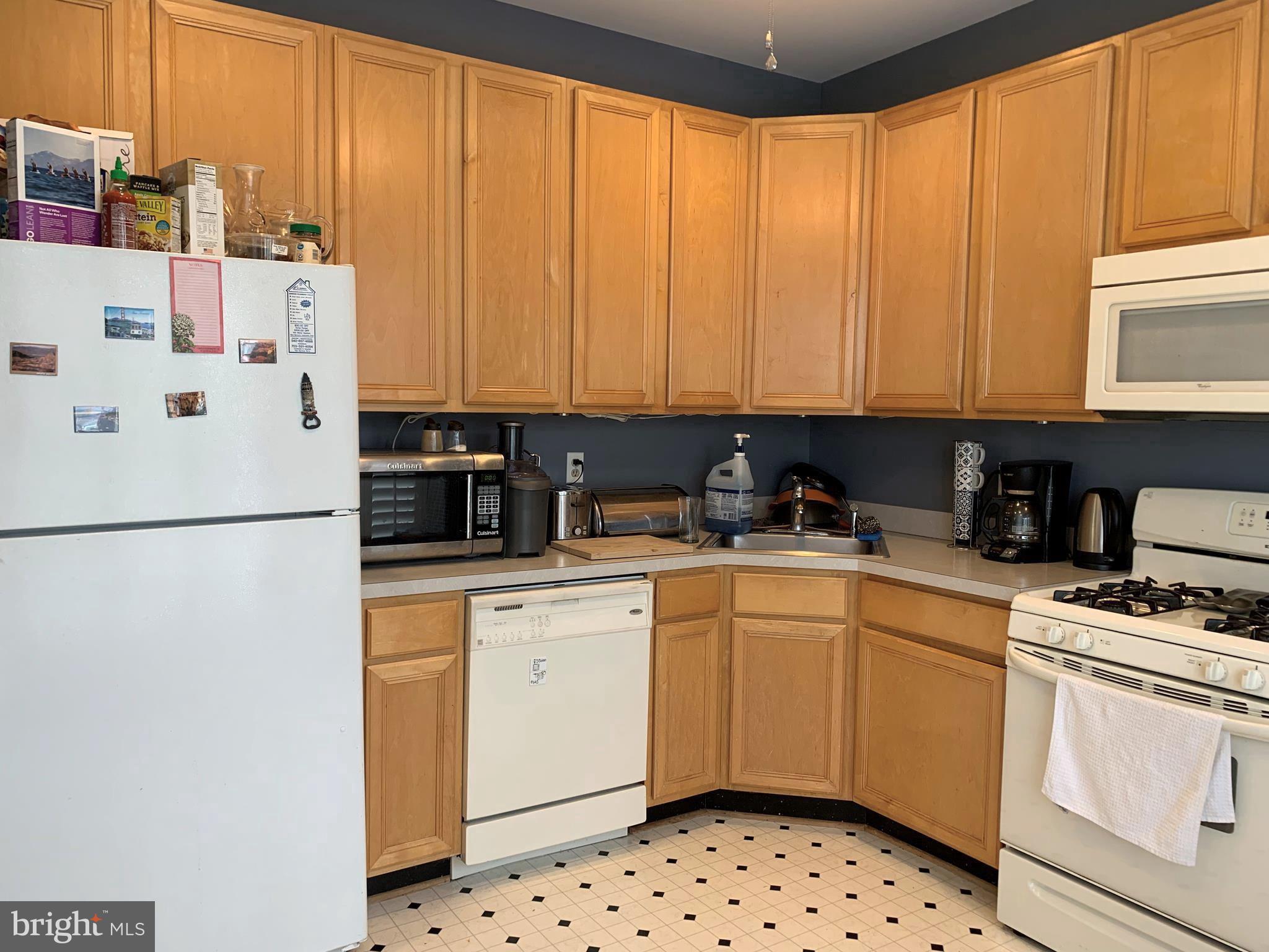 MCNAIR FARMS LANDBAY - Residential Lease