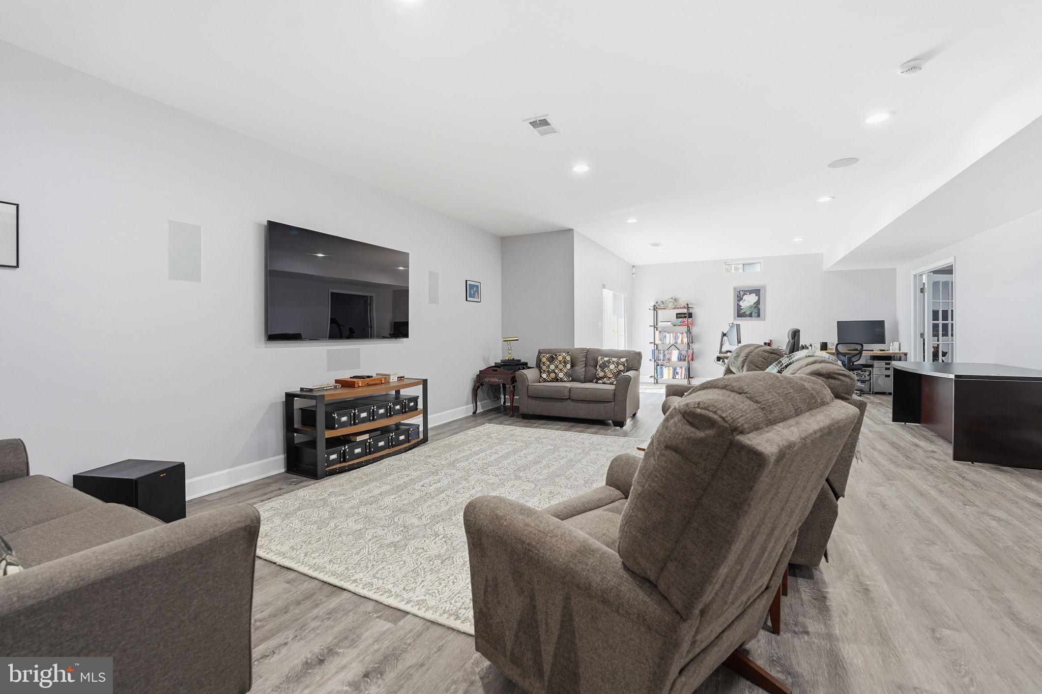 WOODLAND FARMS - Residential