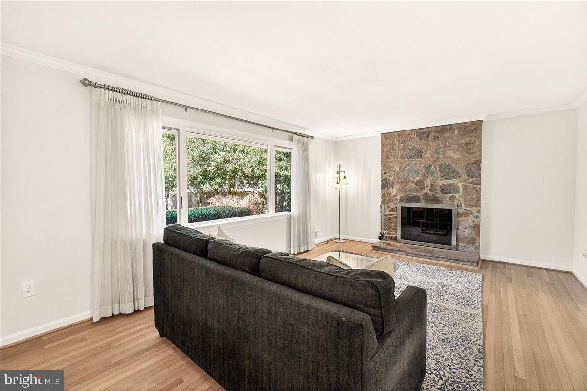 FOX CHAPEL - Residential