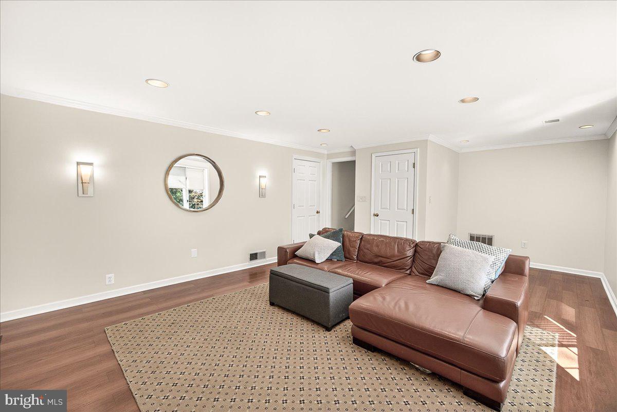 FOX CHAPEL - Residential