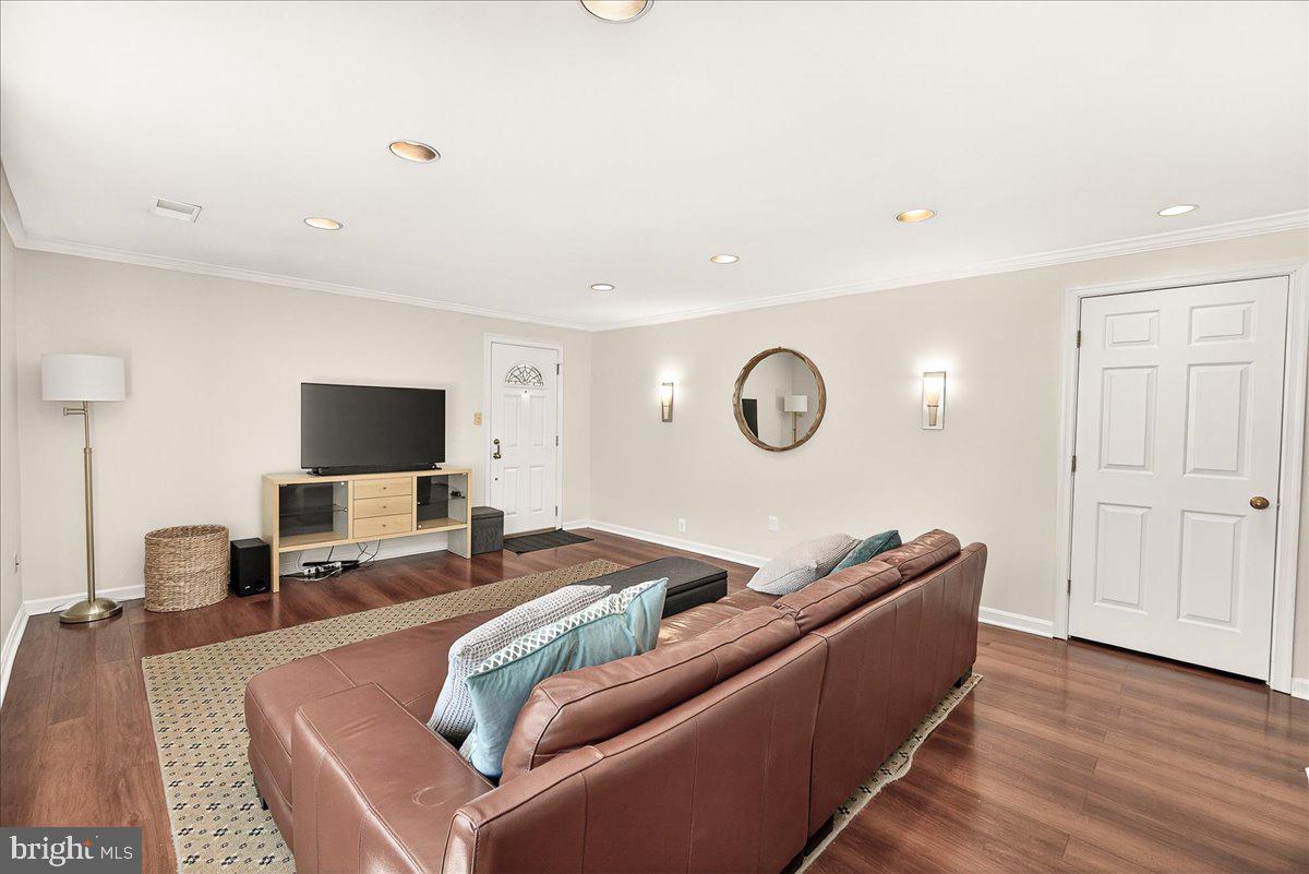 FOX CHAPEL - Residential