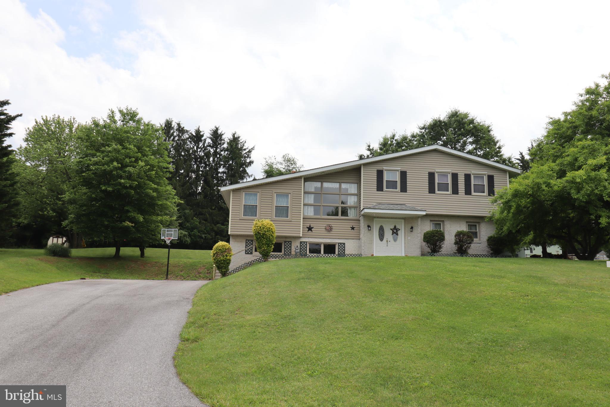 WEST MANHEIM - Residential