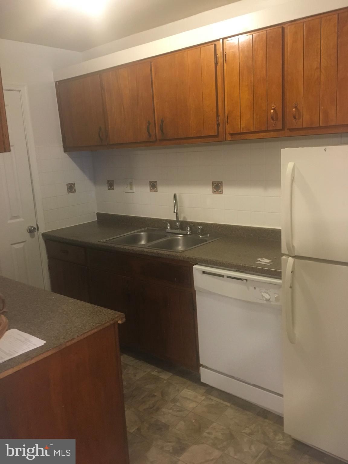 FRENCHMANS CREEK - Residential Lease