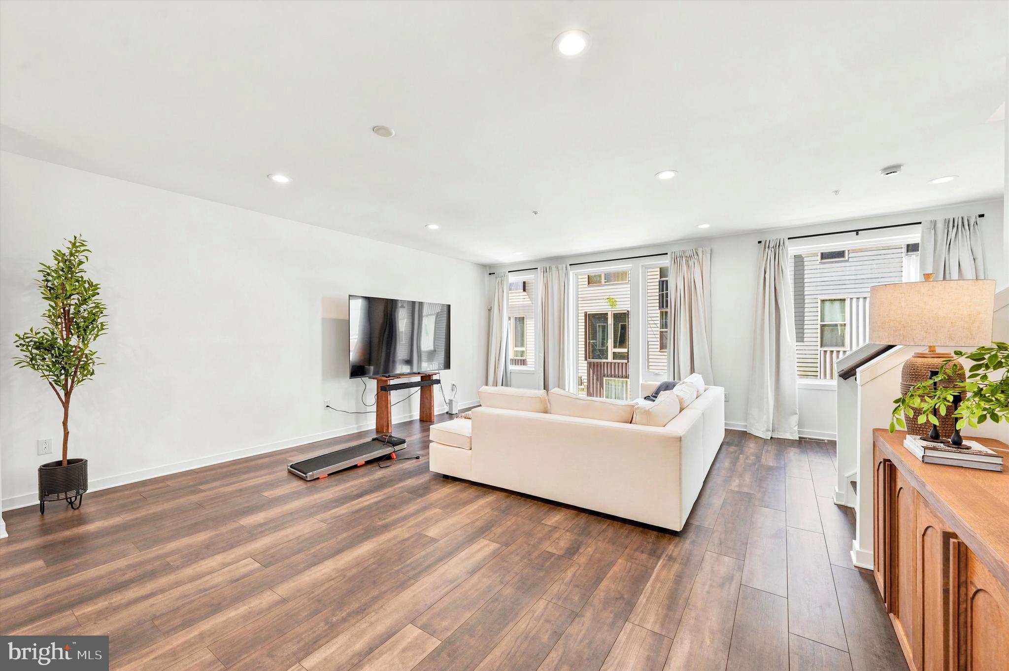 3005 BIRCHVIEW WALK