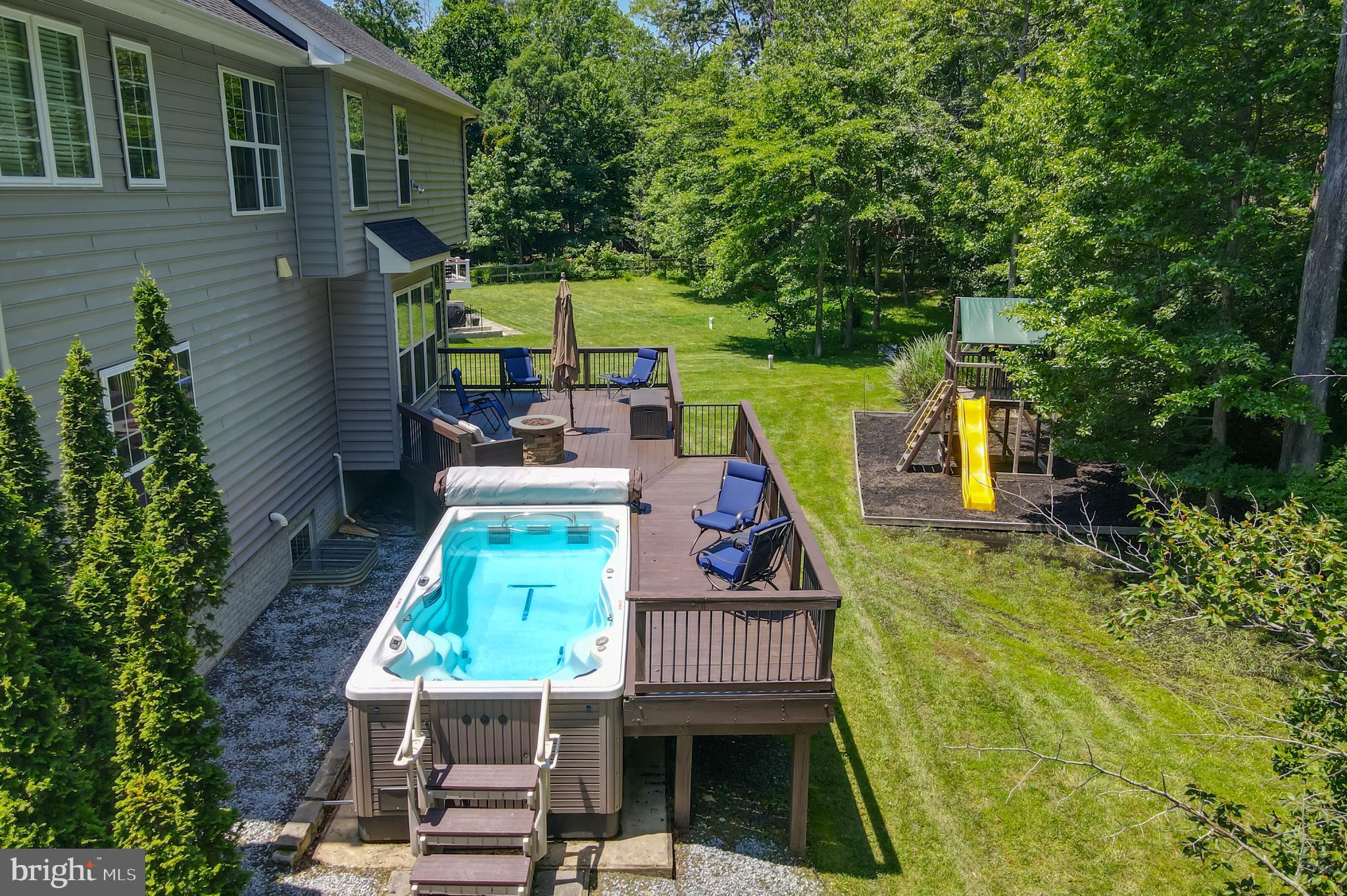 TRITON WOODS - Residential