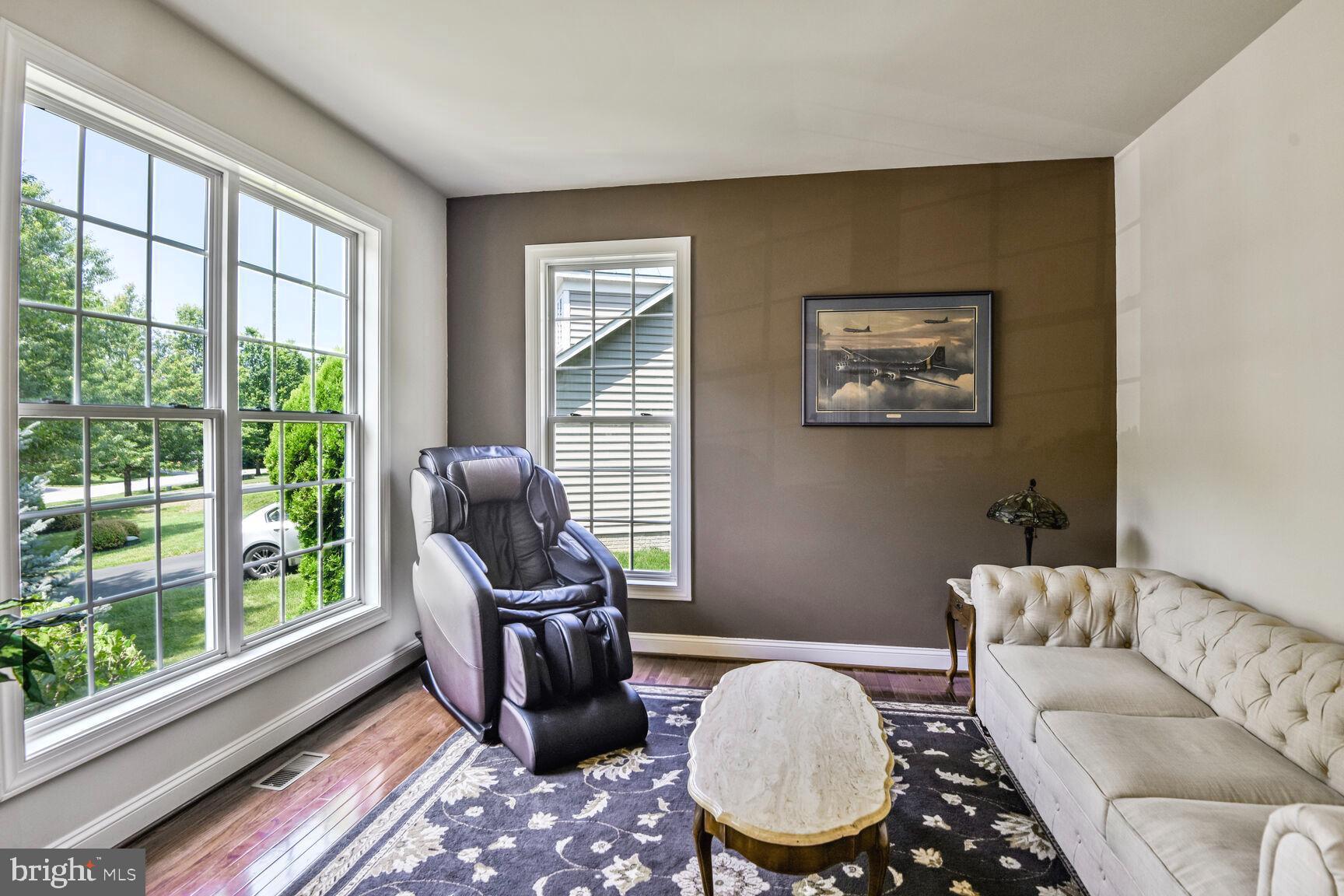 TRITON WOODS - Residential