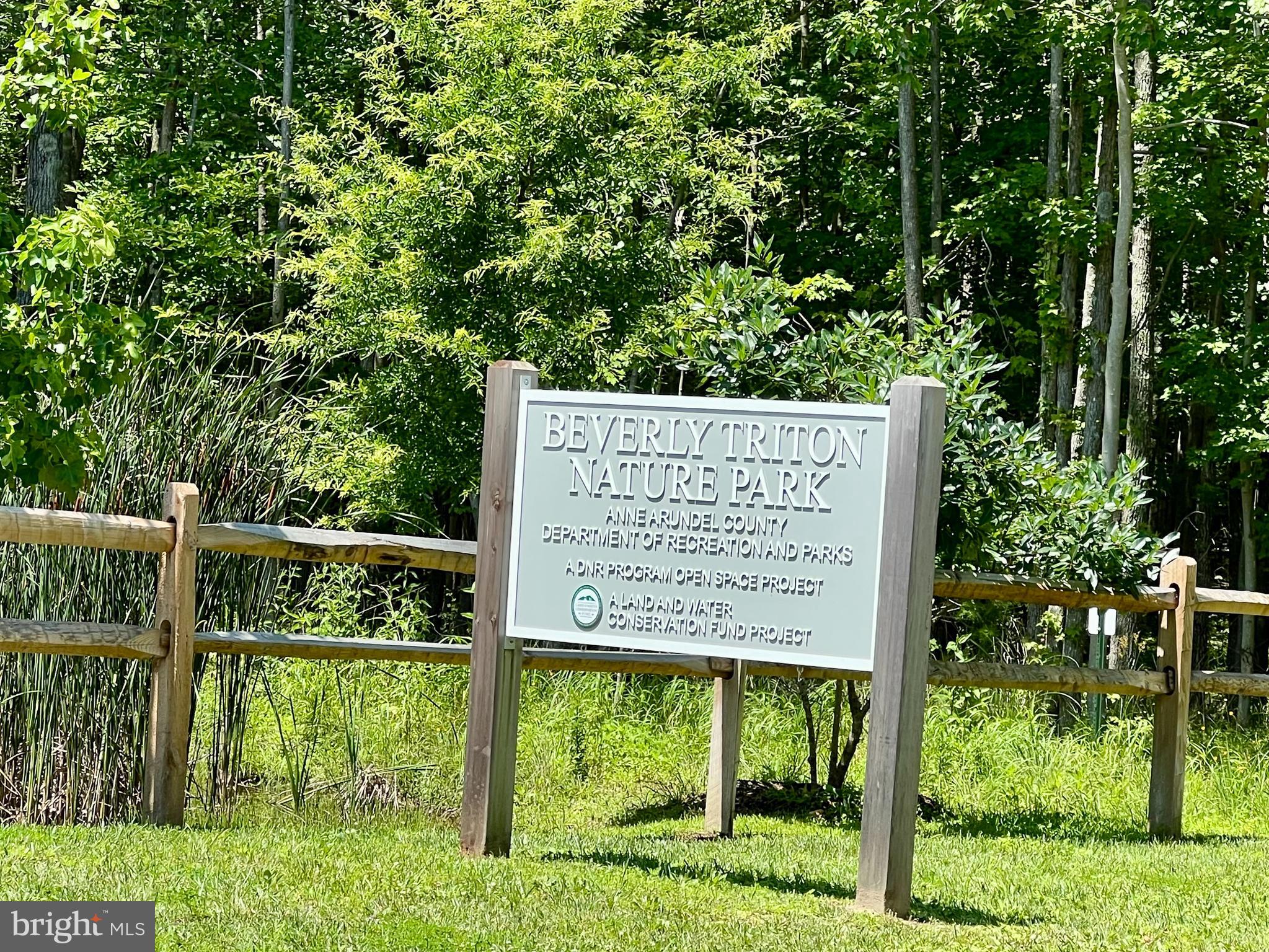 TRITON WOODS - Residential