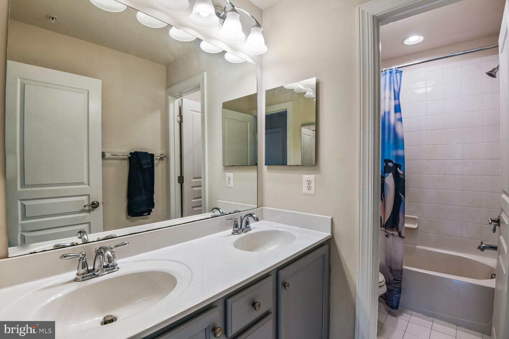 TRITON WOODS - Residential