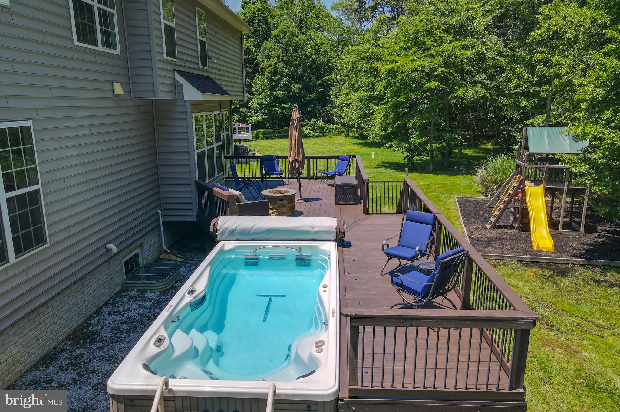 TRITON WOODS - Residential