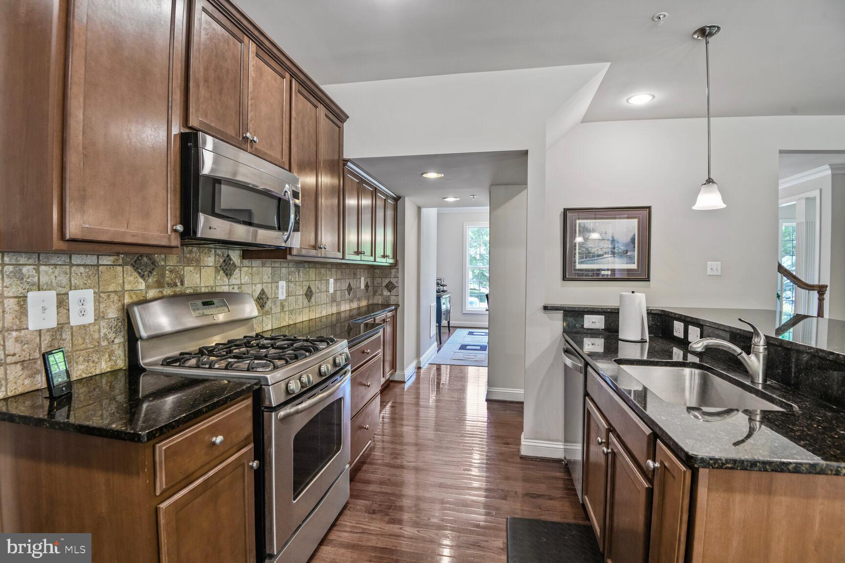 TRITON WOODS - Residential