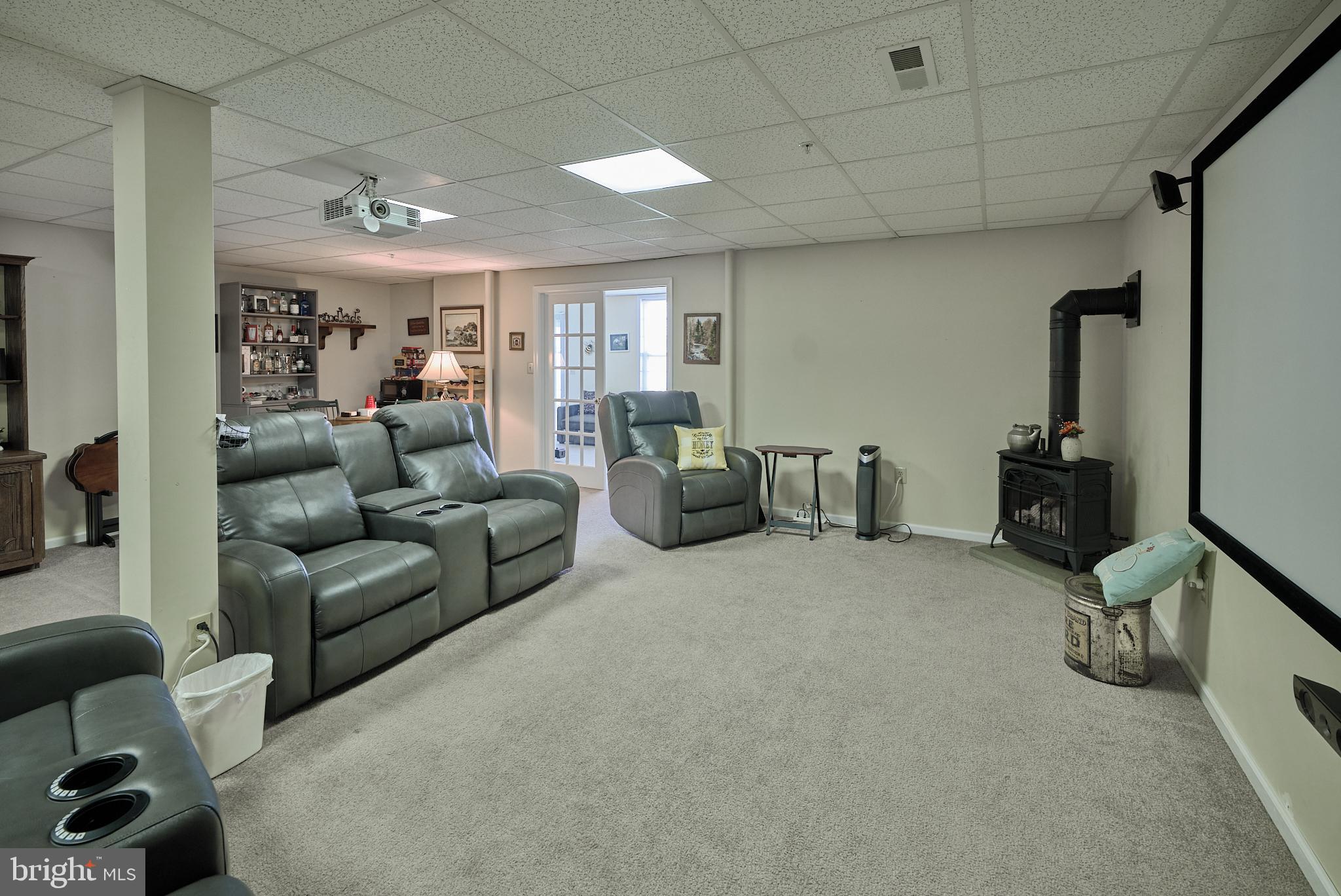 HERITAGE CR ESTS - Residential