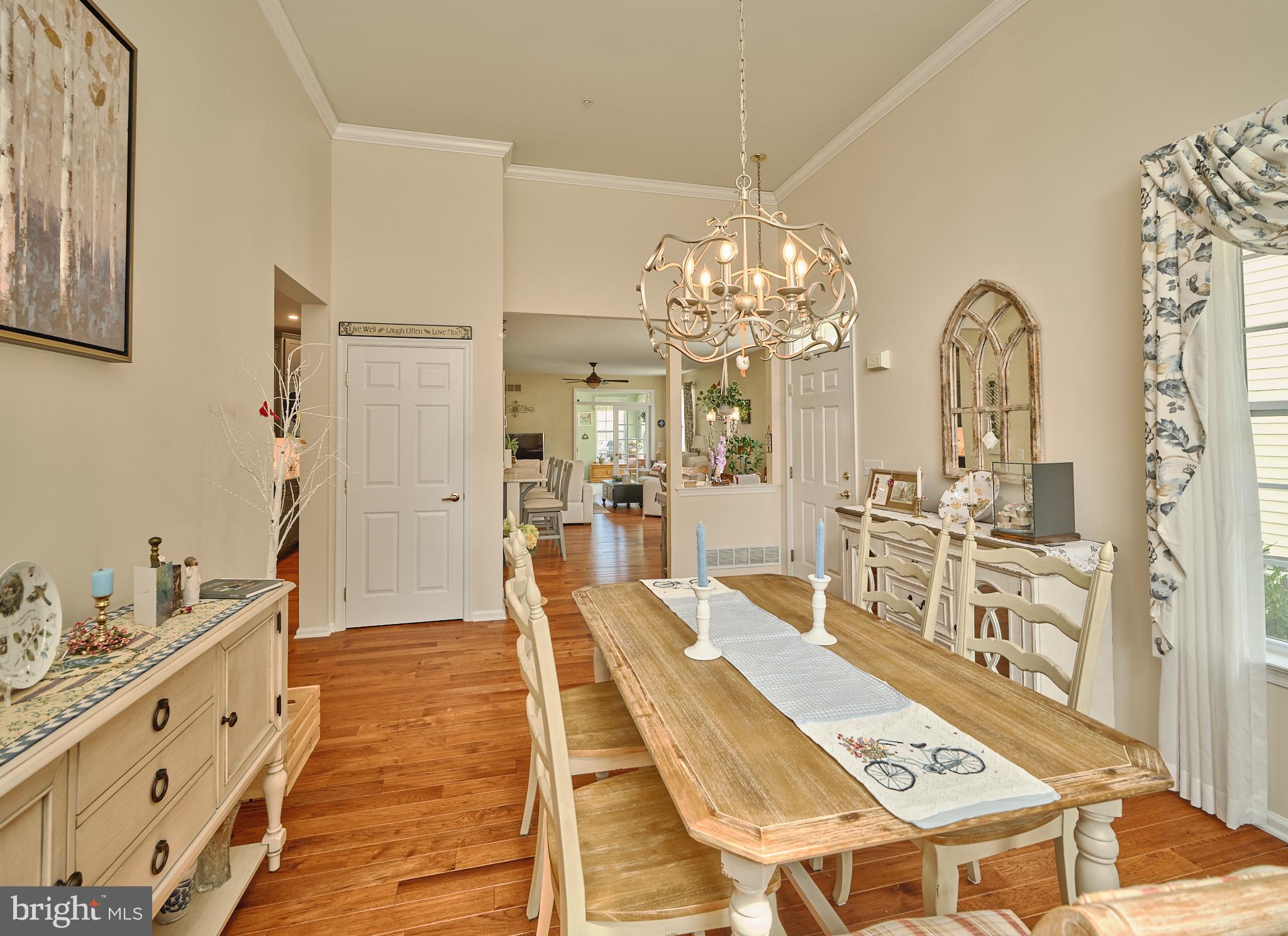 HERITAGE CR ESTS - Residential