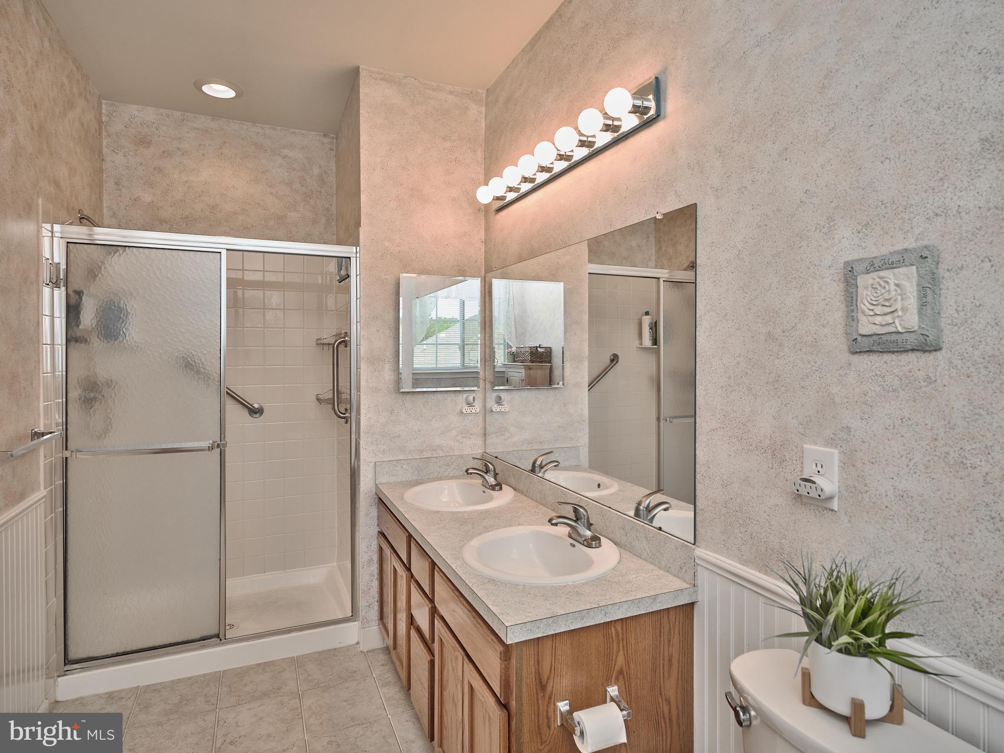 HERITAGE CR ESTS - Residential