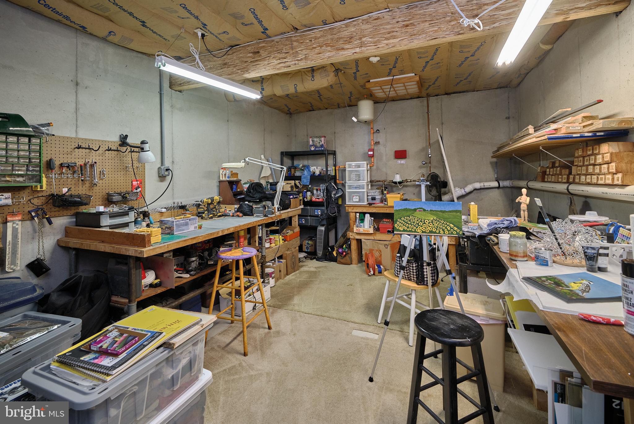 HERITAGE CR ESTS - Residential