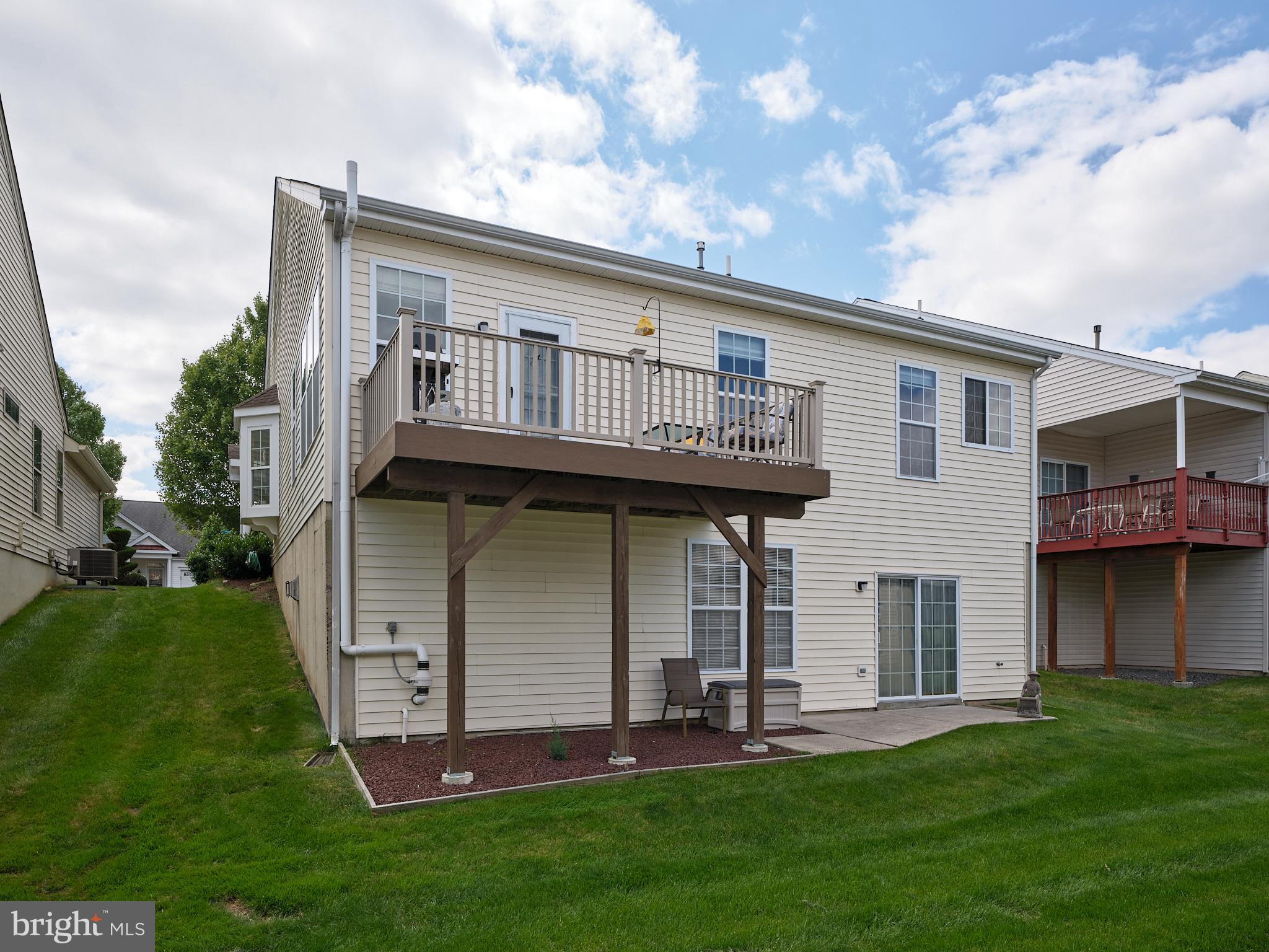 HERITAGE CR ESTS - Residential