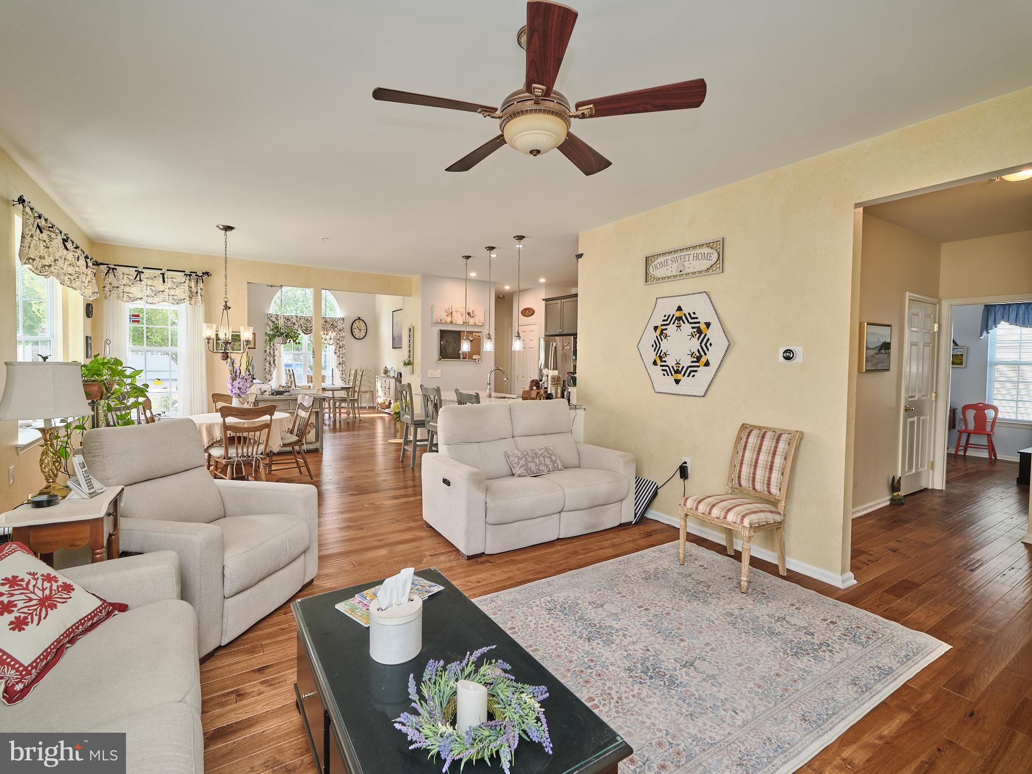 HERITAGE CR ESTS - Residential