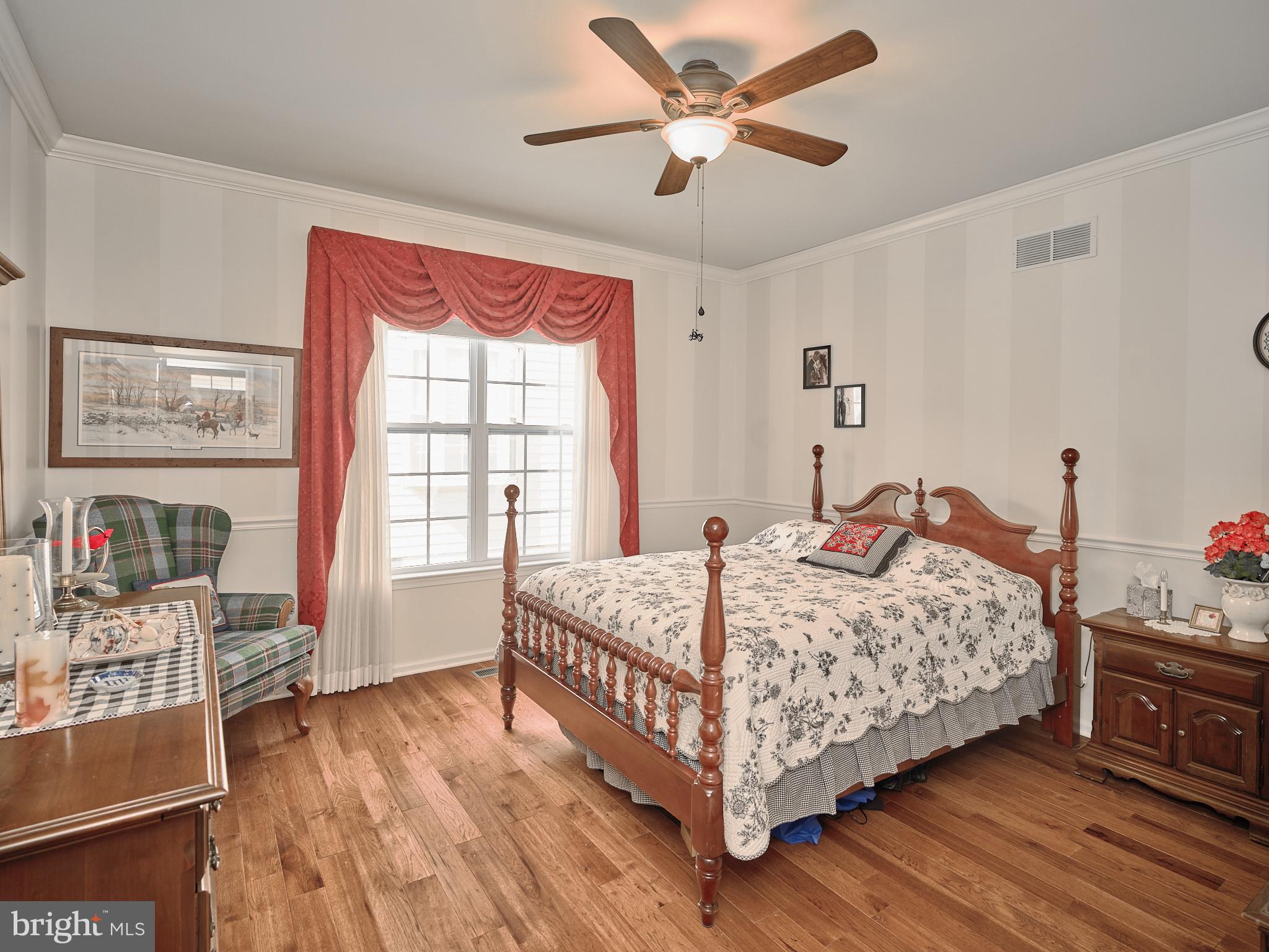 HERITAGE CR ESTS - Residential