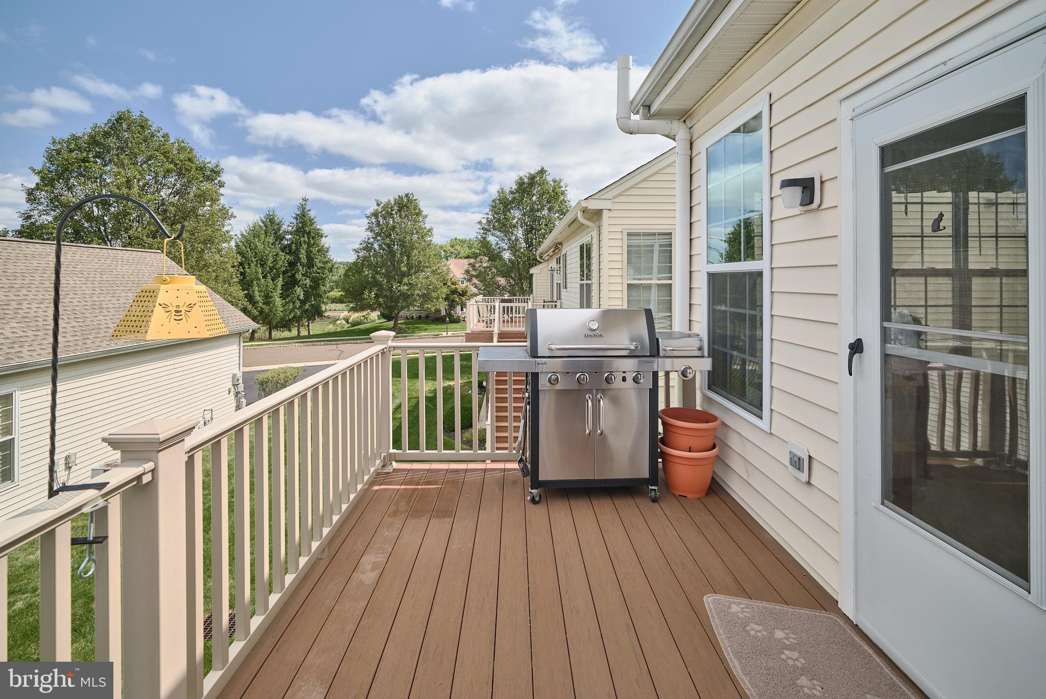 HERITAGE CR ESTS - Residential