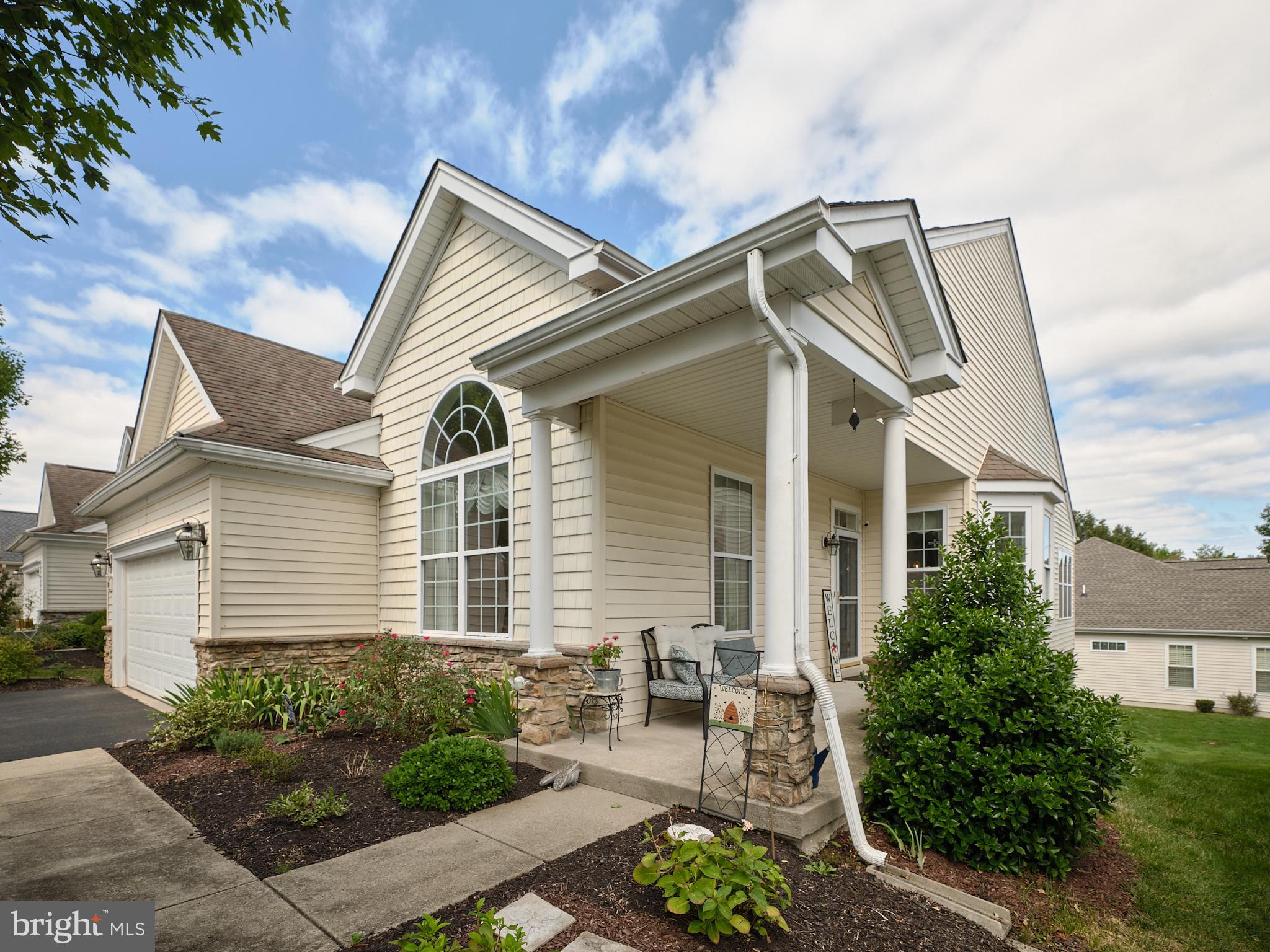 HERITAGE CR ESTS - Residential