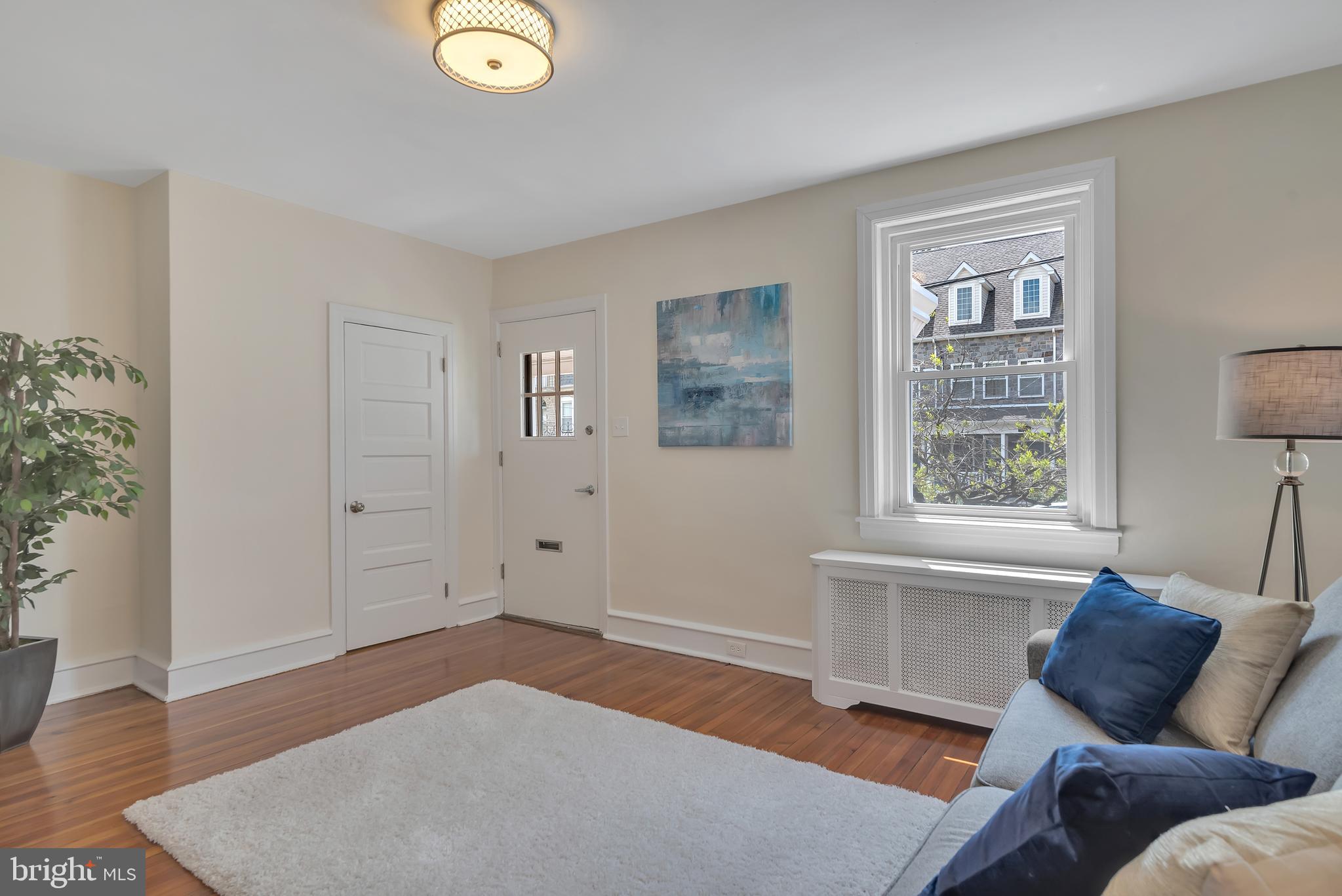 CHESTNUT HILL - Residential