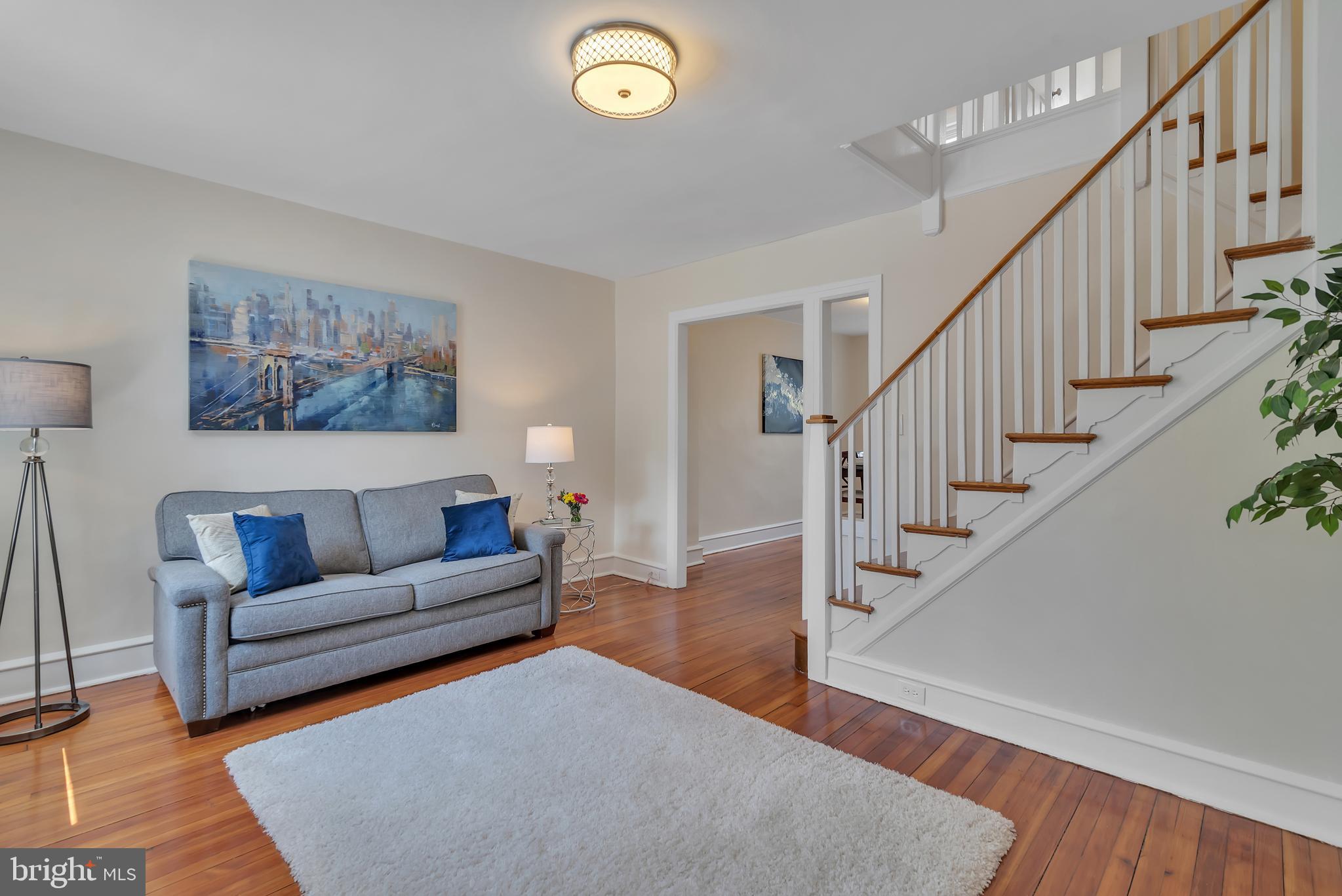 CHESTNUT HILL - Residential