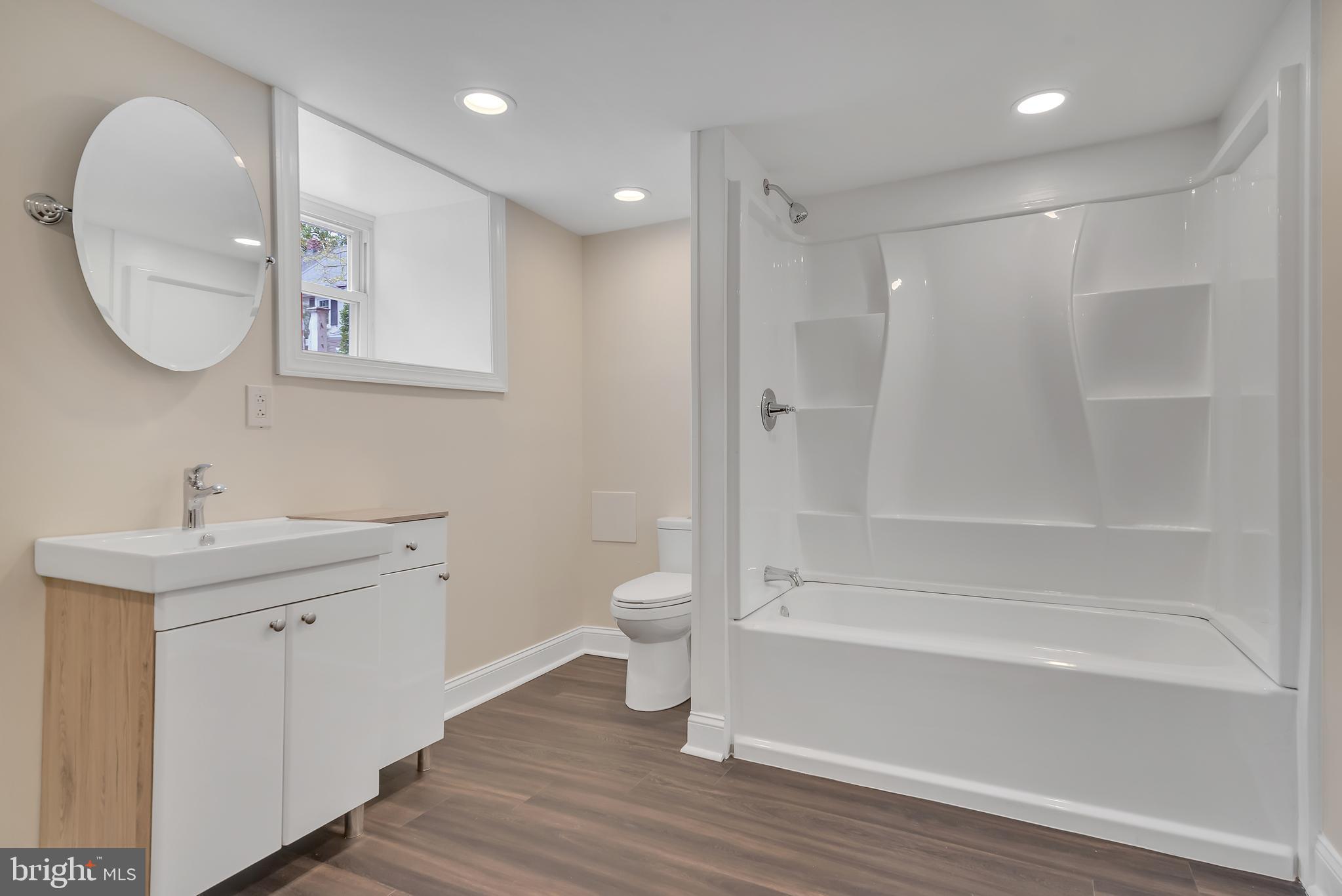 CHESTNUT HILL - Residential