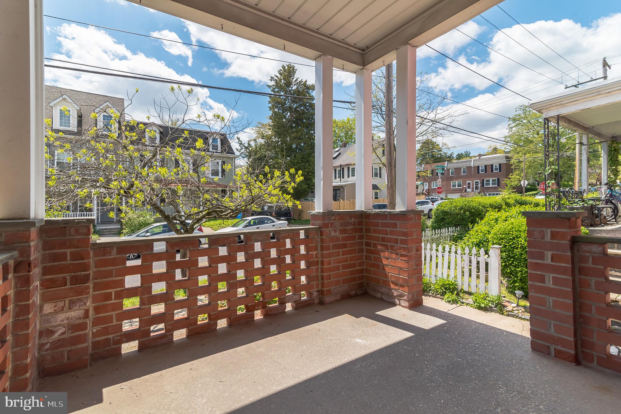 CHESTNUT HILL - Residential