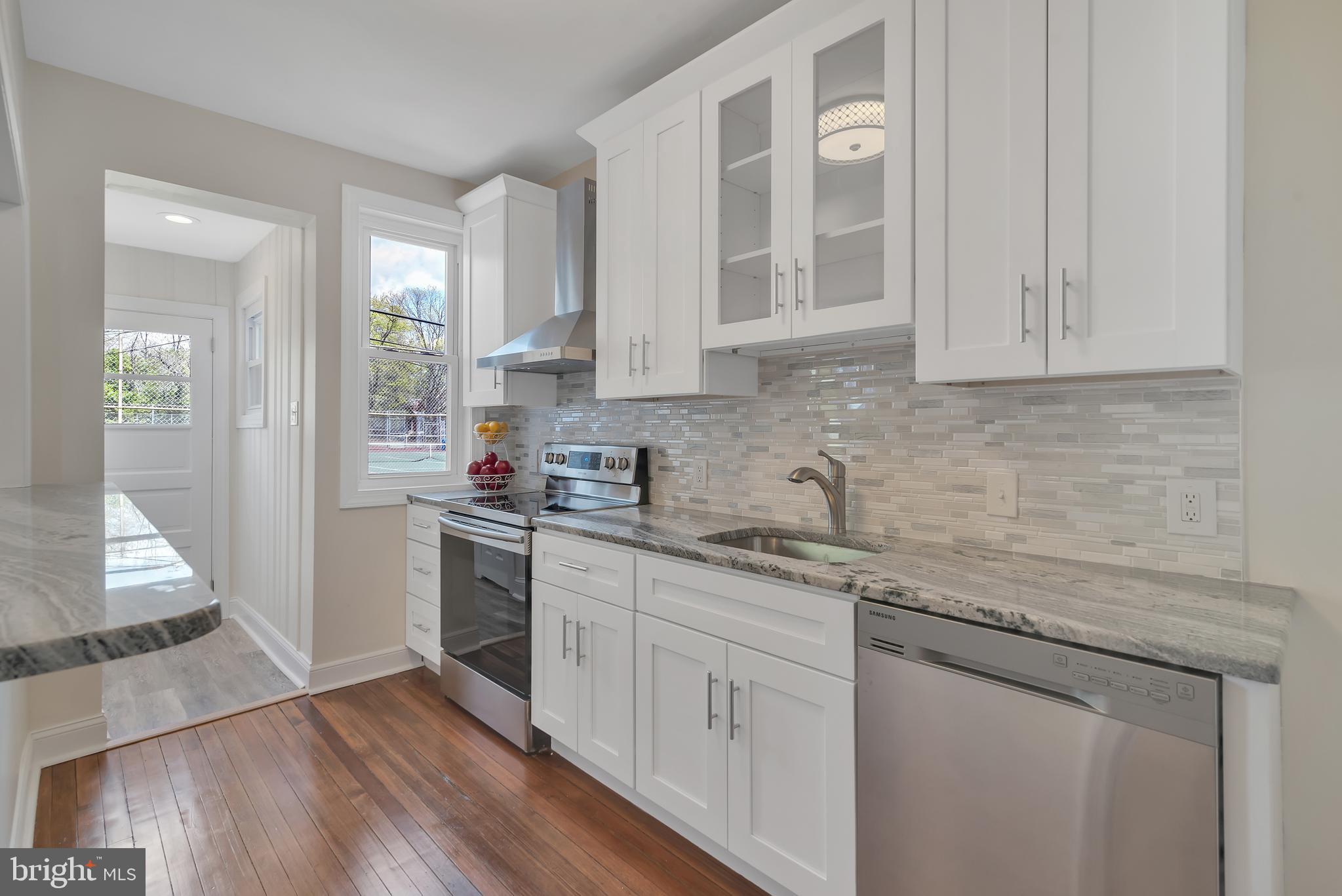 CHESTNUT HILL - Residential