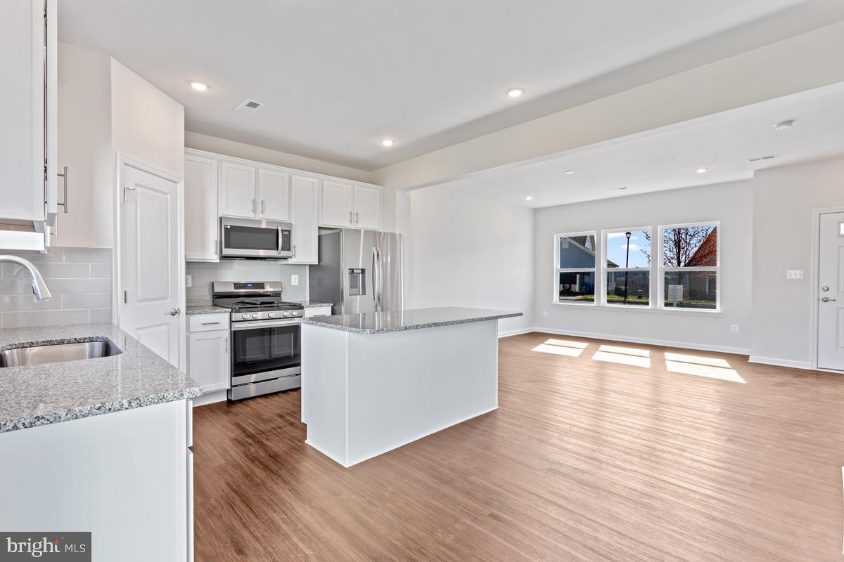 HUNTWELL WEST - Residential