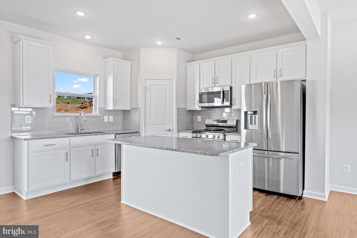 HUNTWELL WEST - Residential