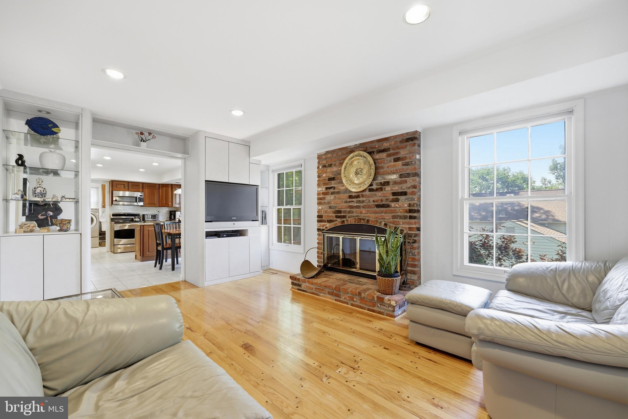 POTOMAC COMMONS - Residential
