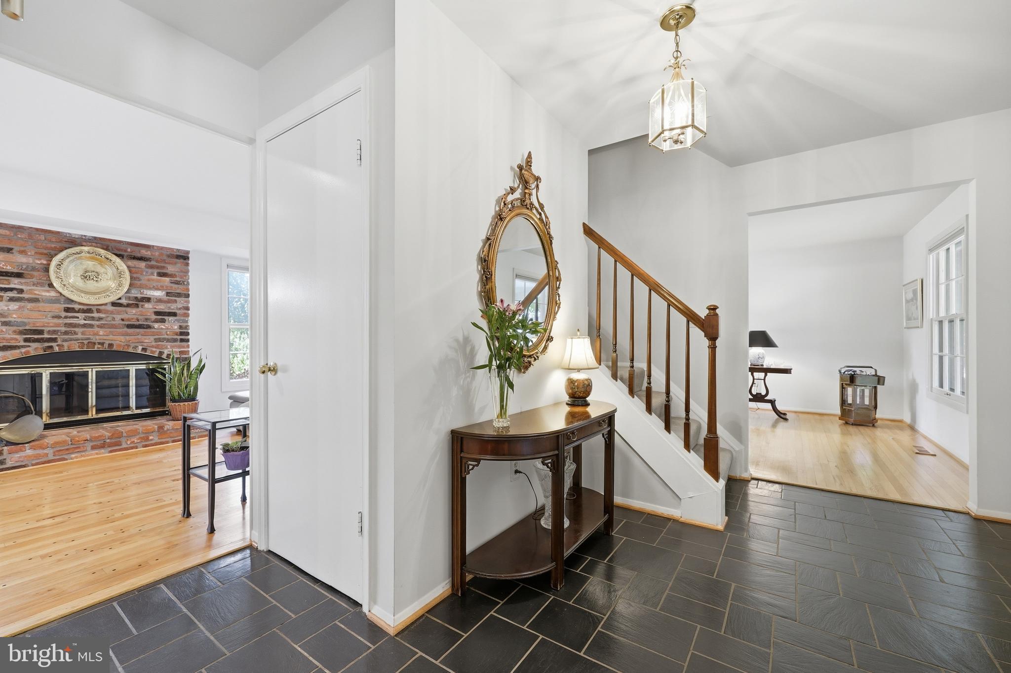 POTOMAC COMMONS - Residential