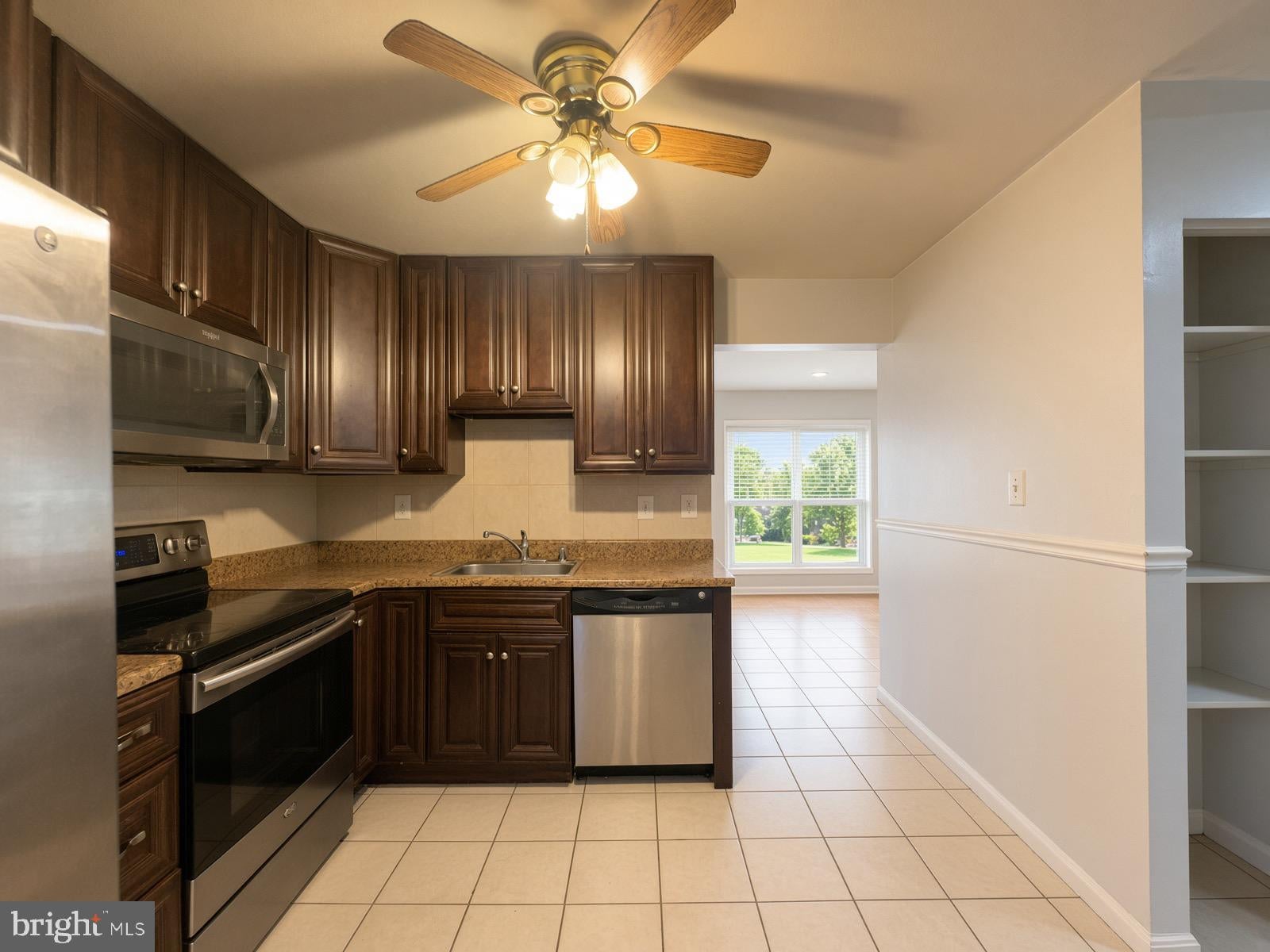 1211 DILLON COURT