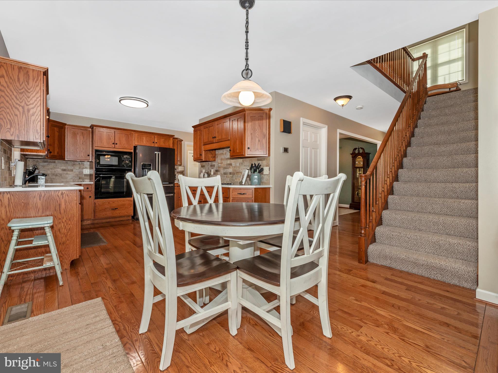 MAPLE VALLEY ESTATES - Residential