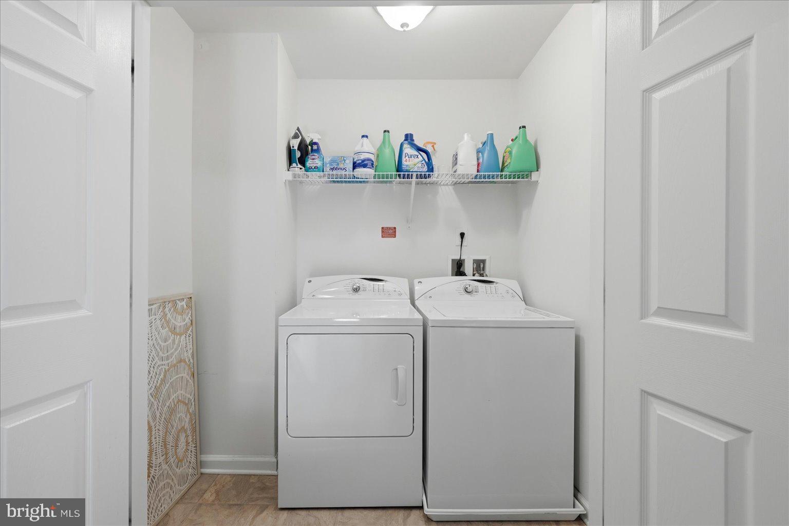 CASCADES PLACE CONDOMINIUM - Residential