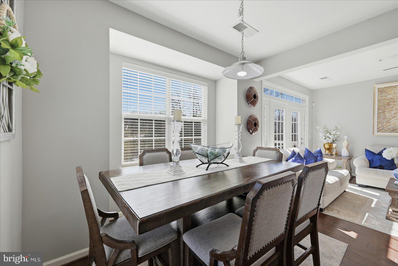 CASCADES PLACE CONDOMINIUM - Residential