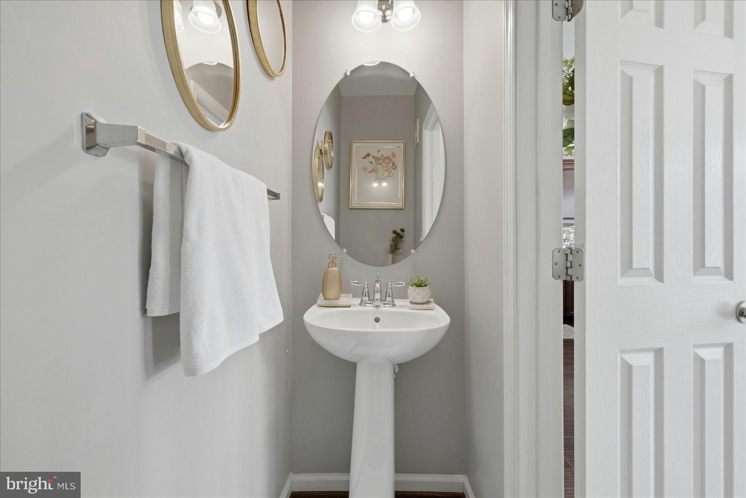 CASCADES PLACE CONDOMINIUM - Residential