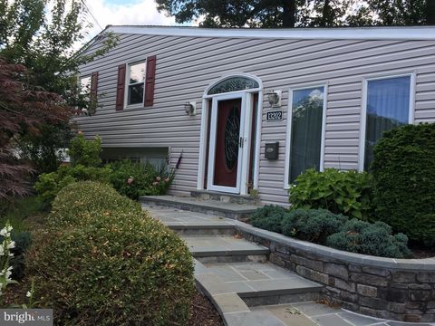 Photo of 13202 Holdridge Road, SILVER SPRING, MD 20906 (MLS # MDMC2204798)