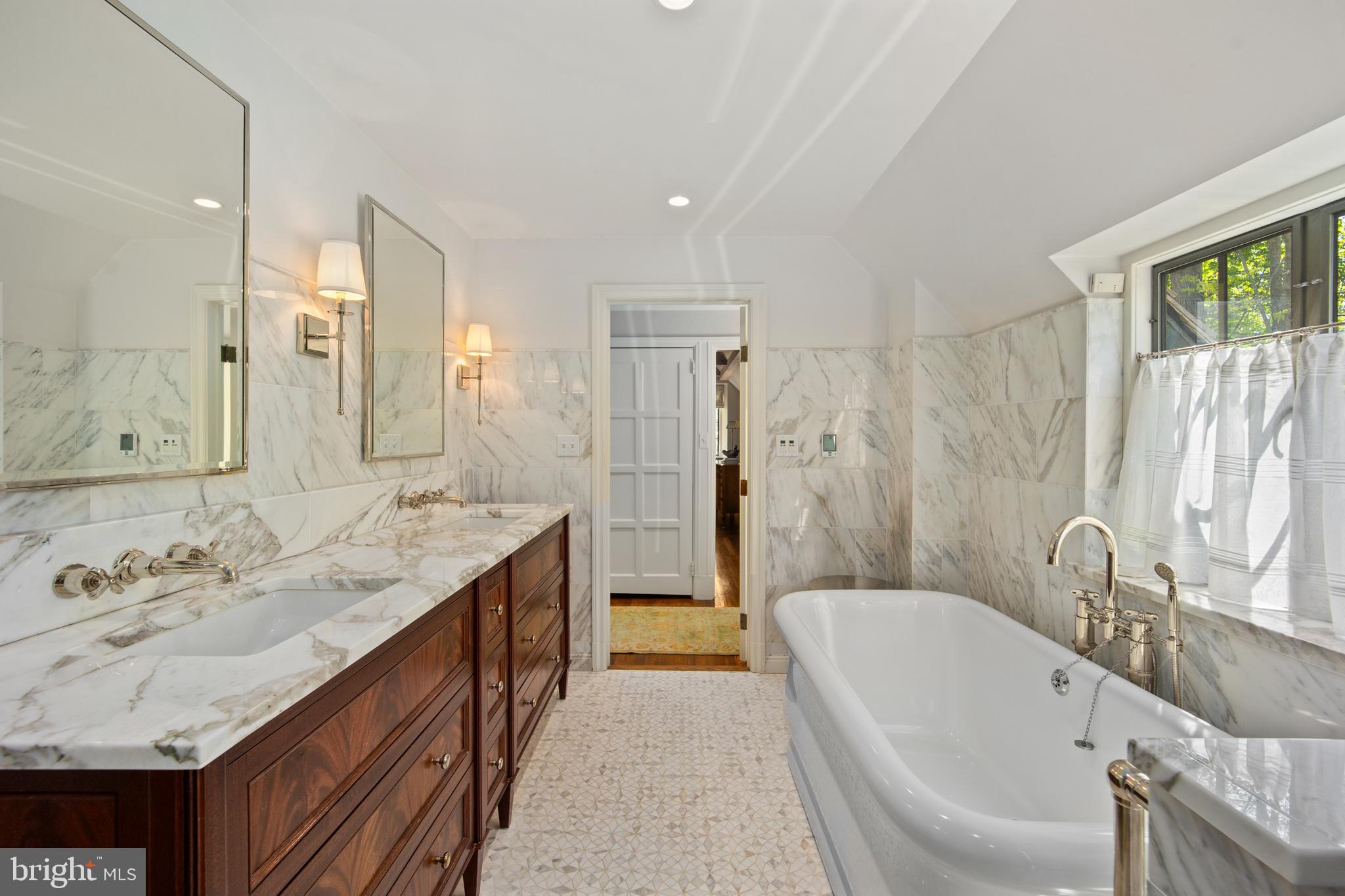 BRYN MAWR - Residential