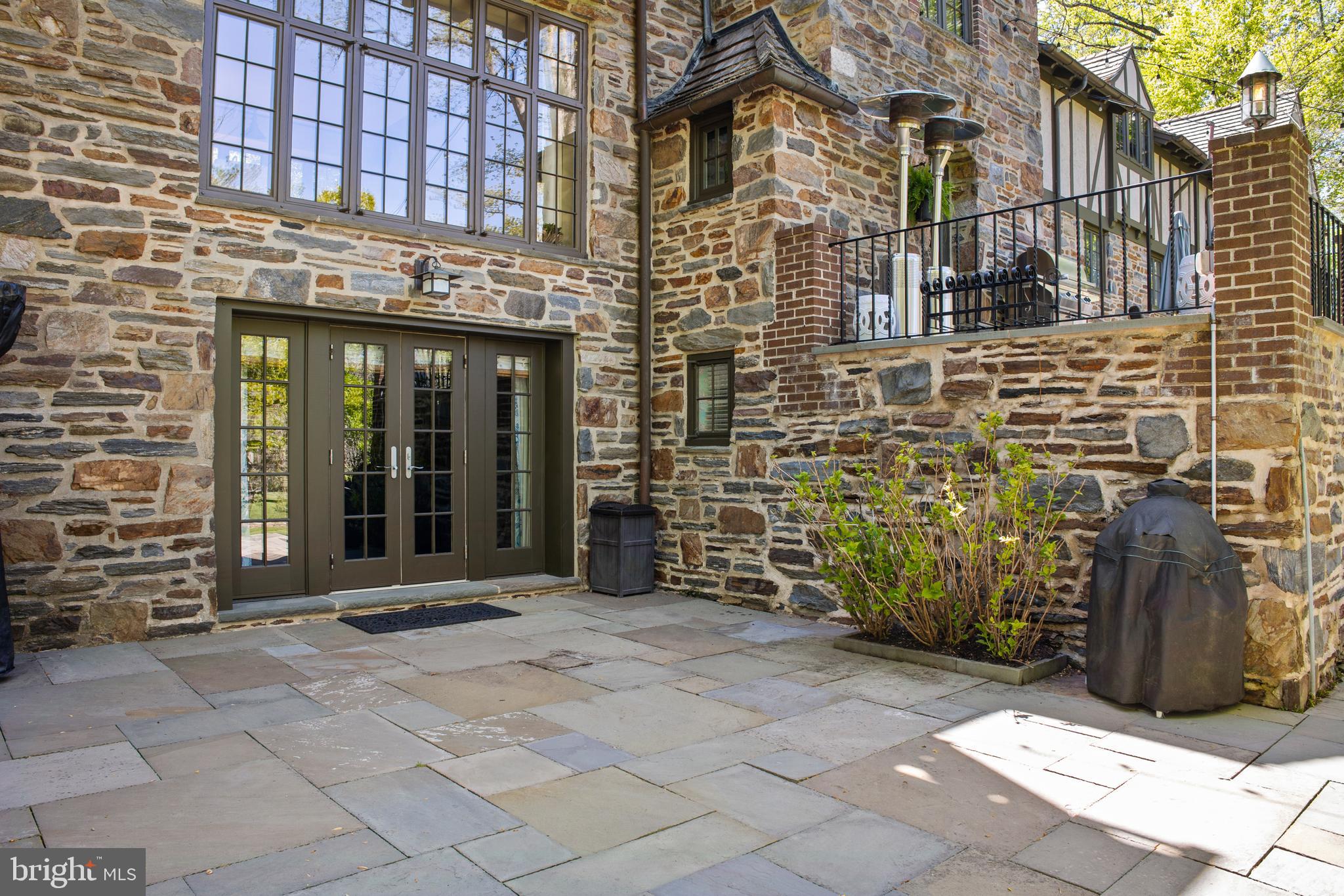 BRYN MAWR - Residential
