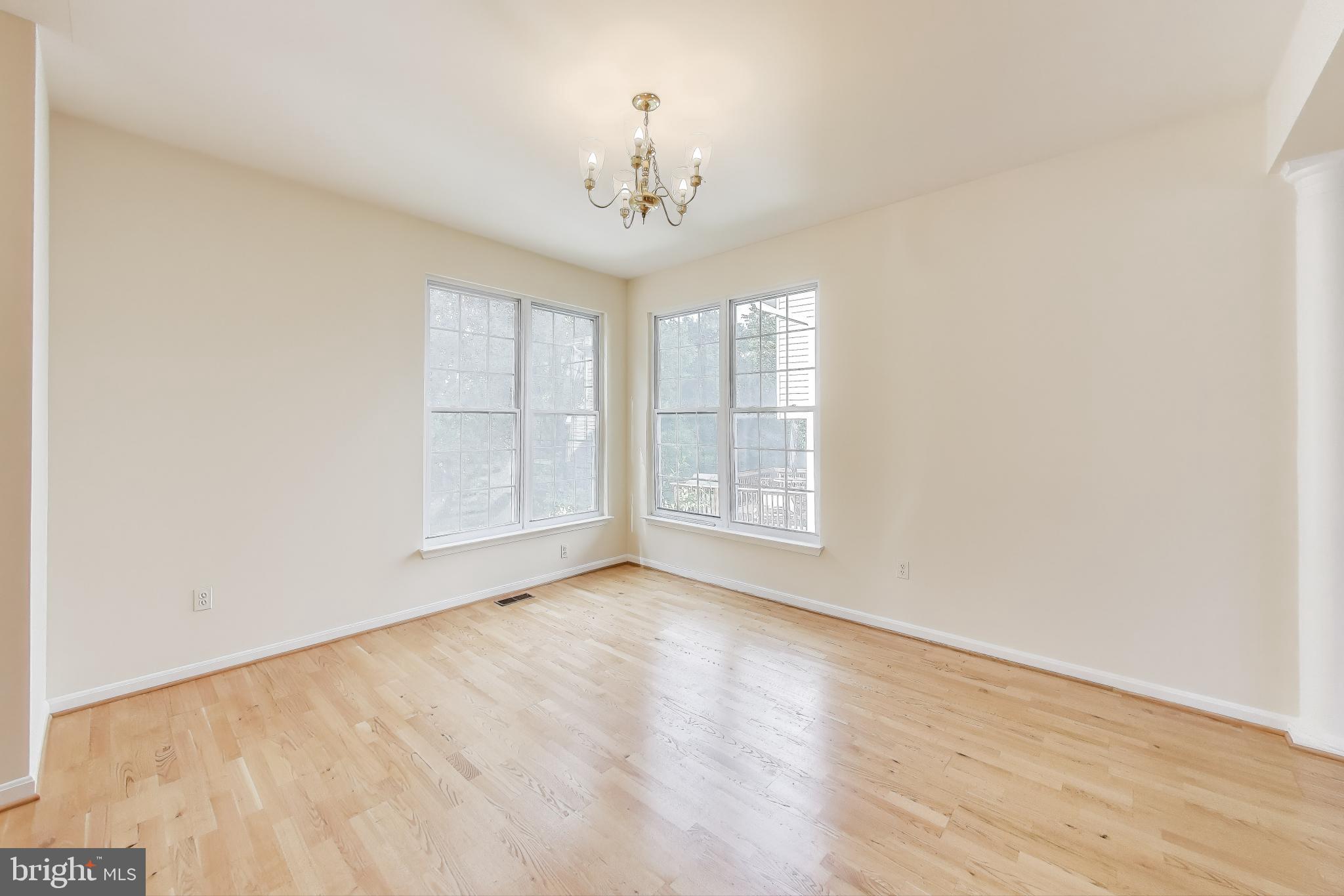 BLUNT COMMONS - Residential Lease