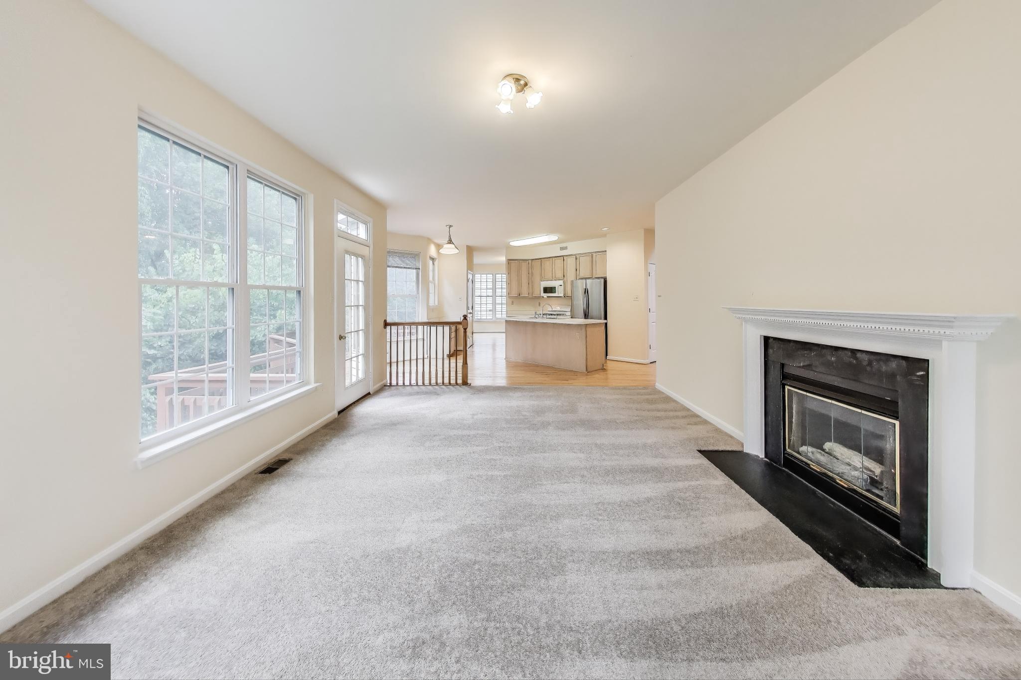 BLUNT COMMONS - Residential Lease