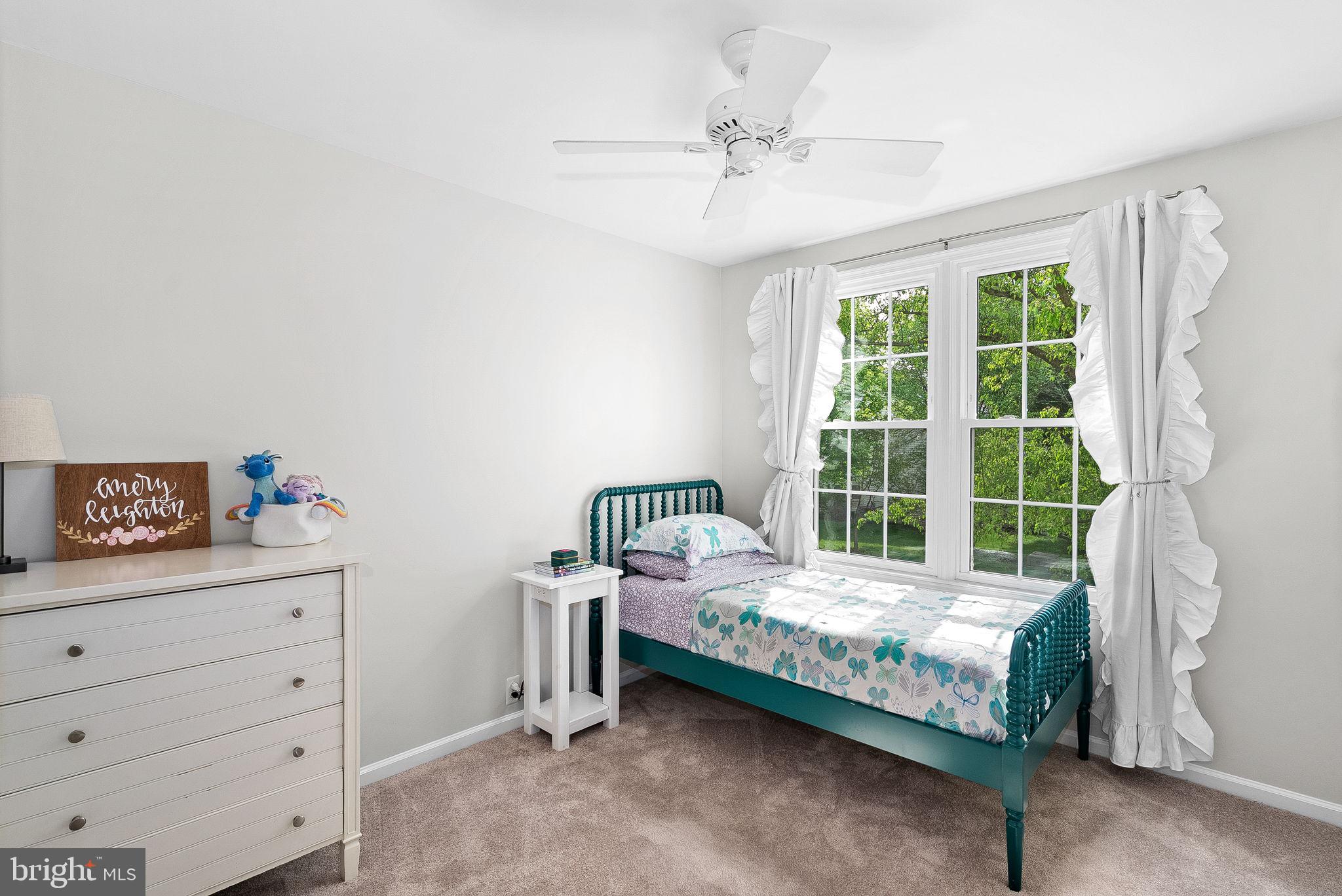 LOWES ISLAND/CASCADES - Residential