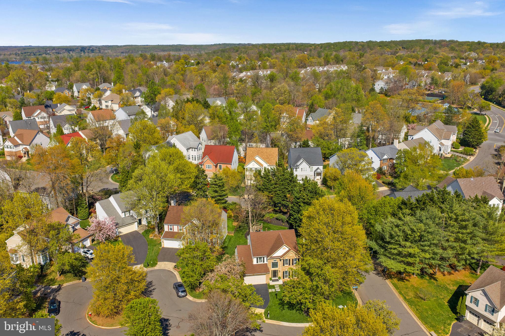 LOWES ISLAND/CASCADES - Residential
