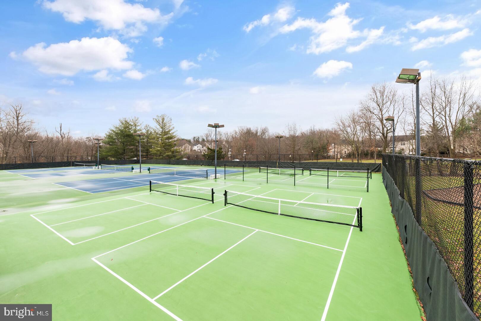 LOWES ISLAND/CASCADES - Residential