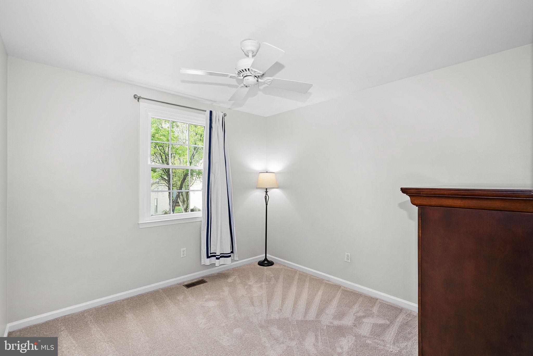 LOWES ISLAND/CASCADES - Residential