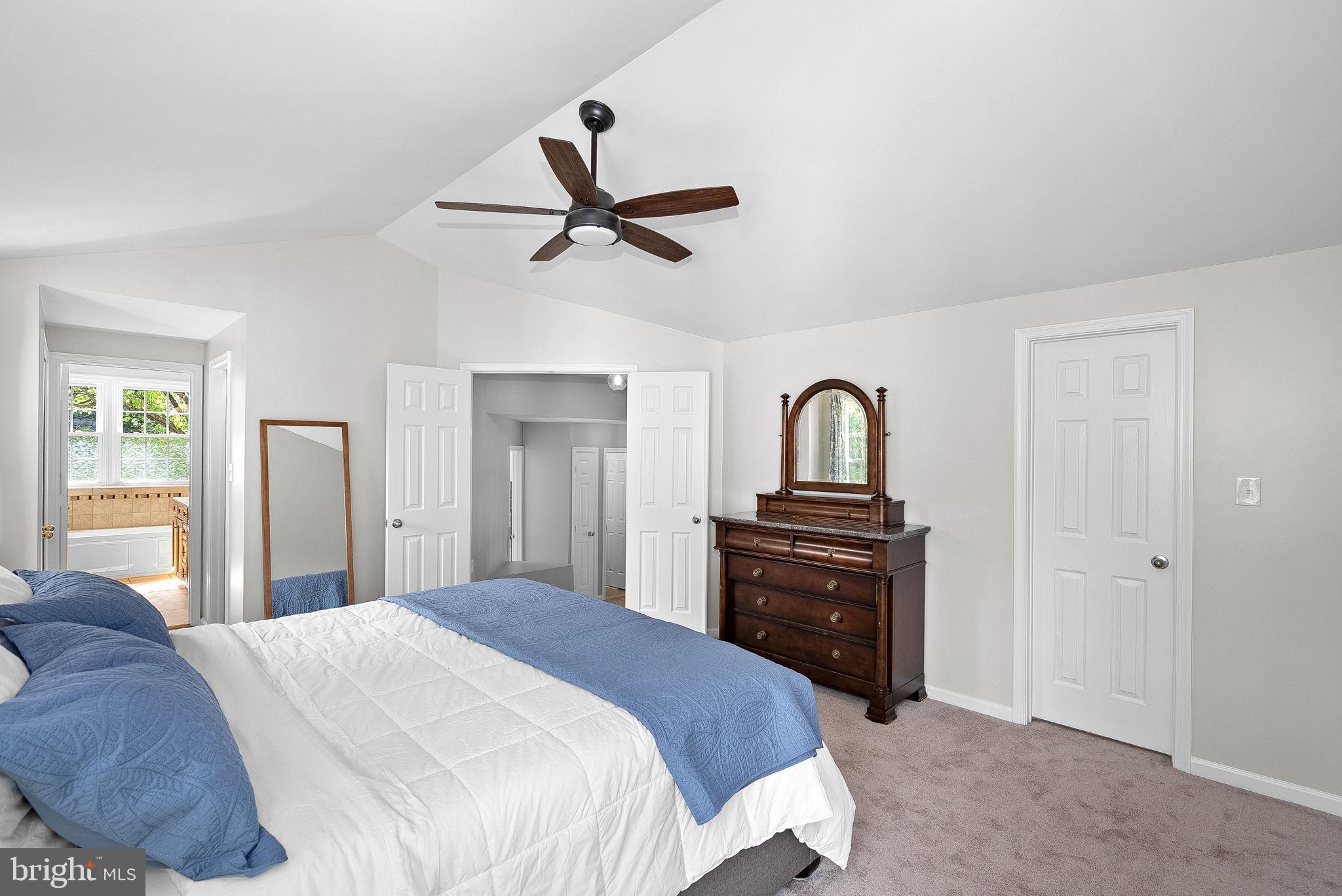 LOWES ISLAND/CASCADES - Residential