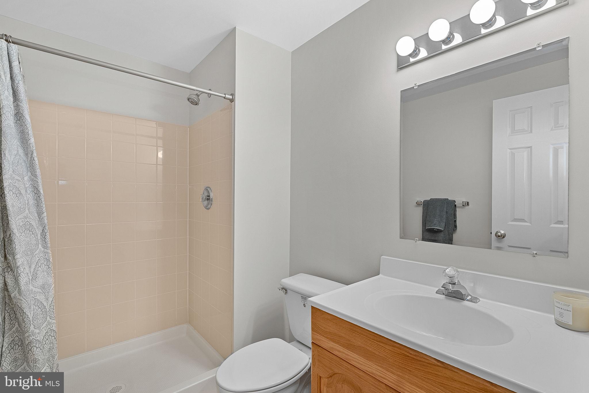 LOWES ISLAND/CASCADES - Residential