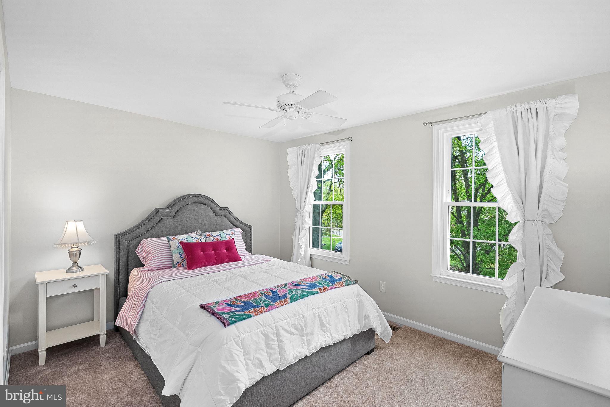 LOWES ISLAND/CASCADES - Residential