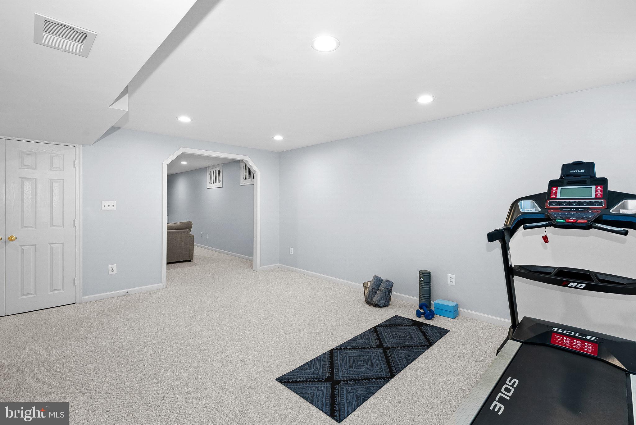 LOWES ISLAND/CASCADES - Residential